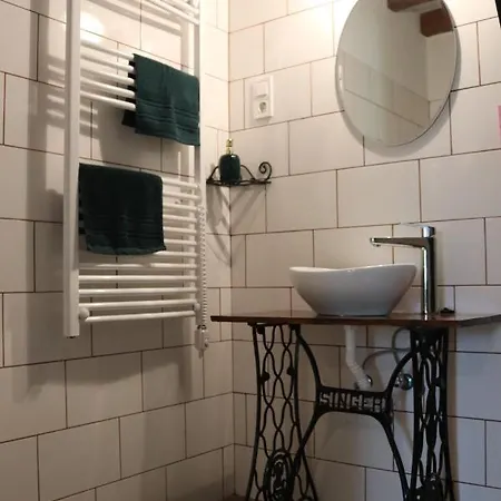 Zoeld Tanya Vendeghaz Es Rendezvenykoezpont Apartman Kiskunmajsa