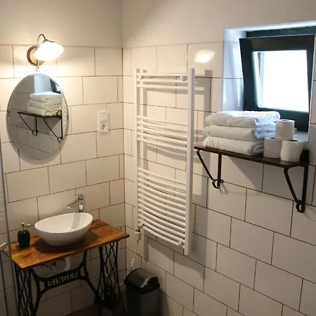 Zoeld Tanya Vendeghaz Es Rendezvenykoezpont * Kiskunmajsa